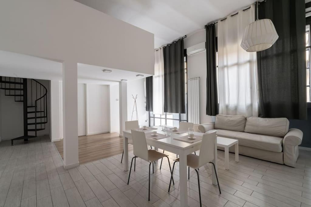 Spazioso Loft: Coldilana14 Милано Екстериор снимка