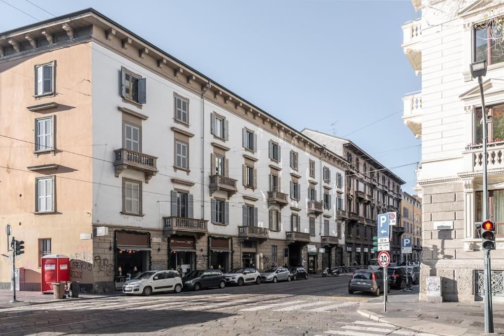 Spazioso Loft: Coldilana14 Милано Екстериор снимка